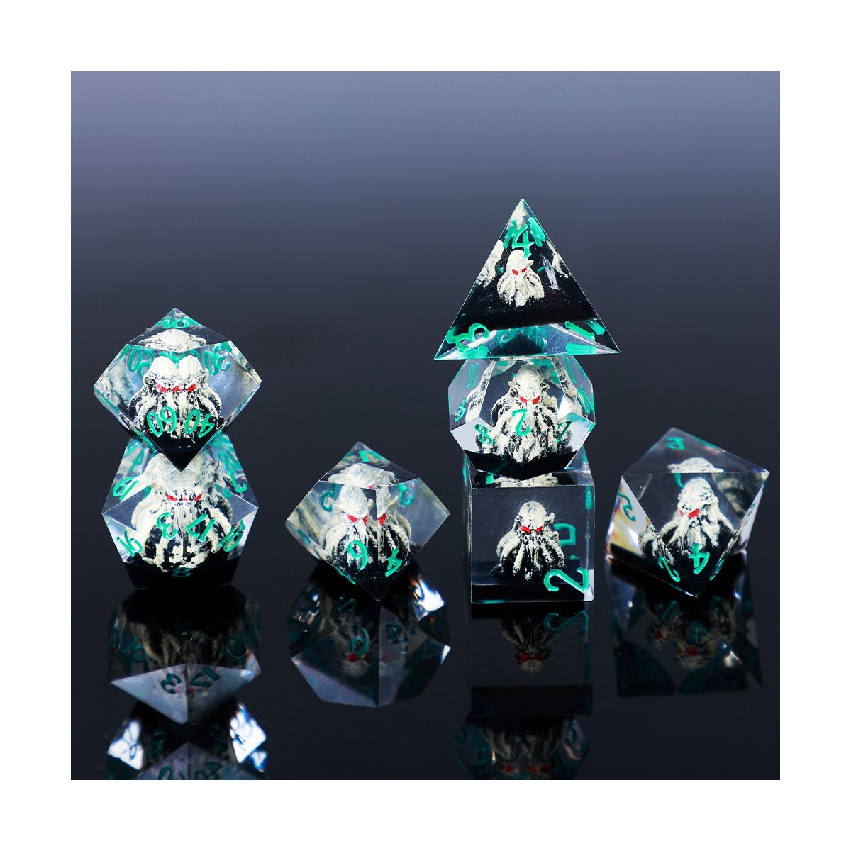 Arachnid Inclusion Sharp-Edge Resin Dice Set detail 5