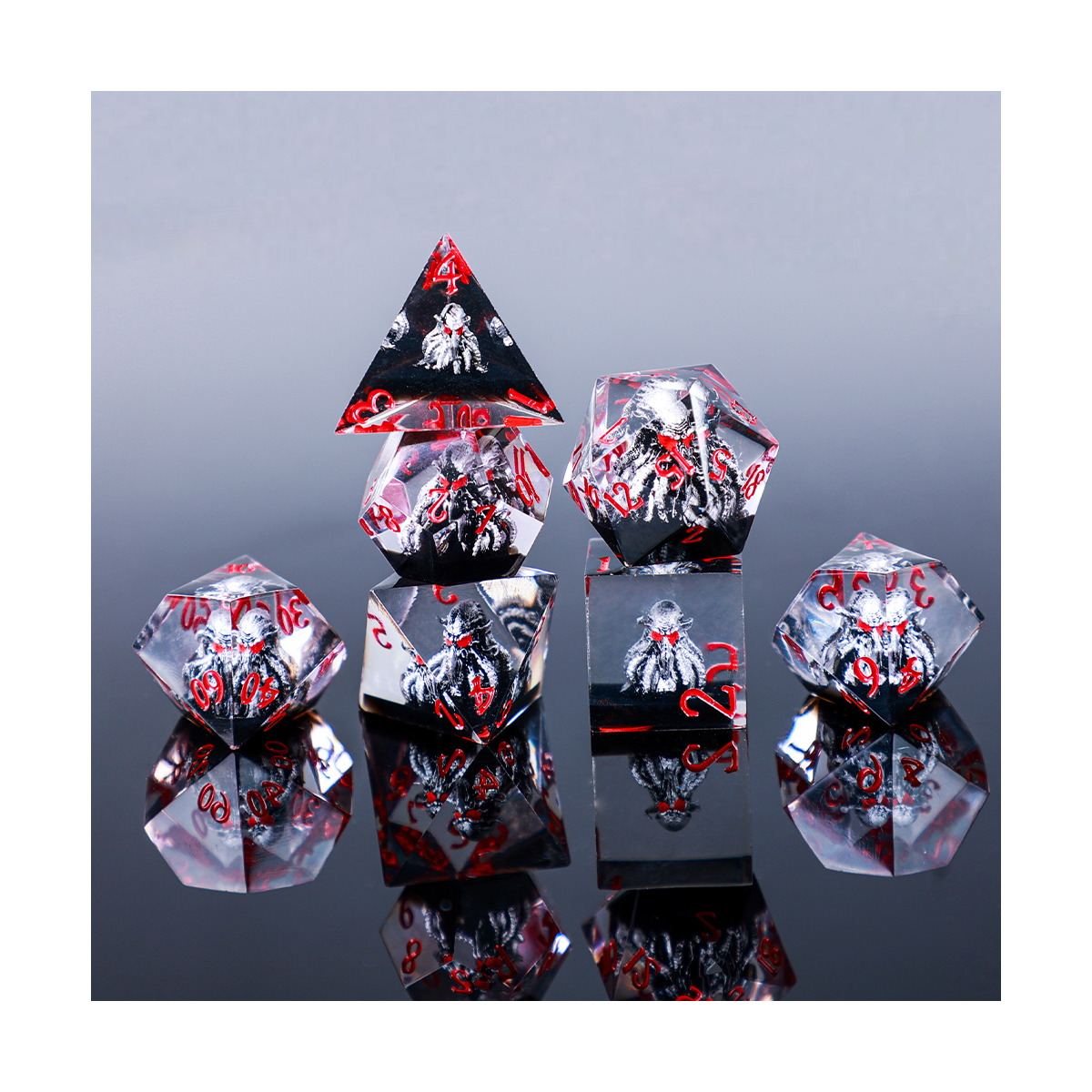 Arachnid Inclusion Sharp-Edge Resin Dice Set detail 8
