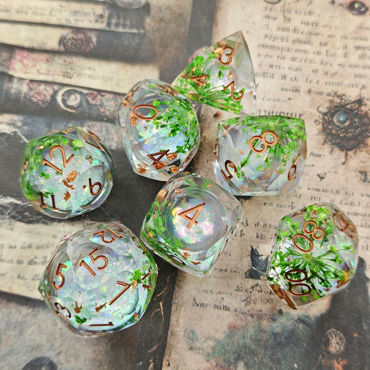 Botanical Vine Clear Resin Dice Set detail 6