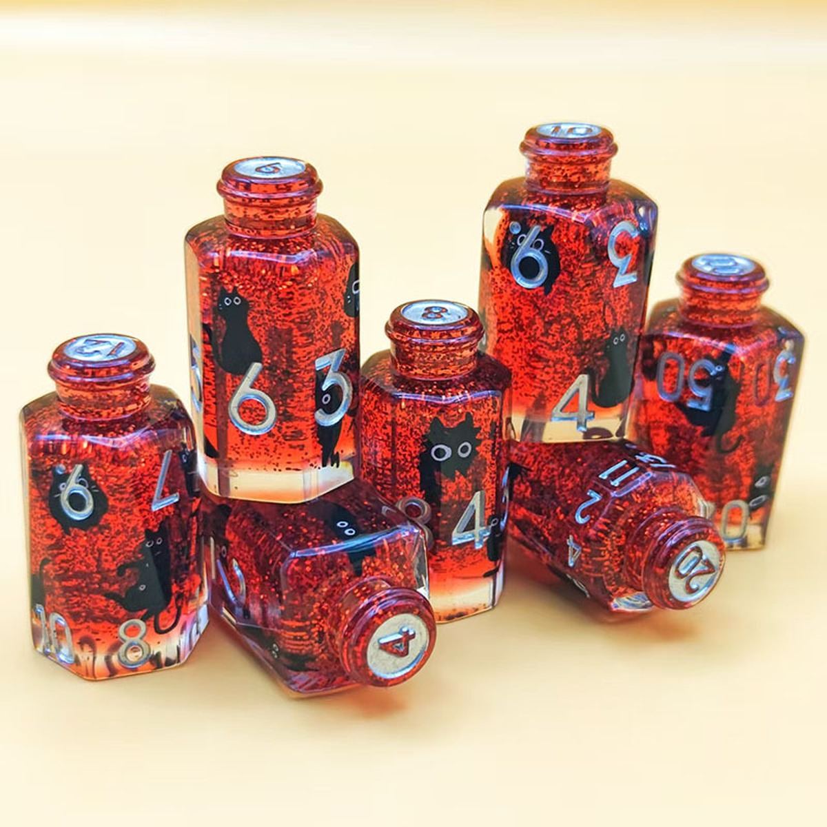 Familiar Spirit Potion Bottle Resin Dice Set detail 3