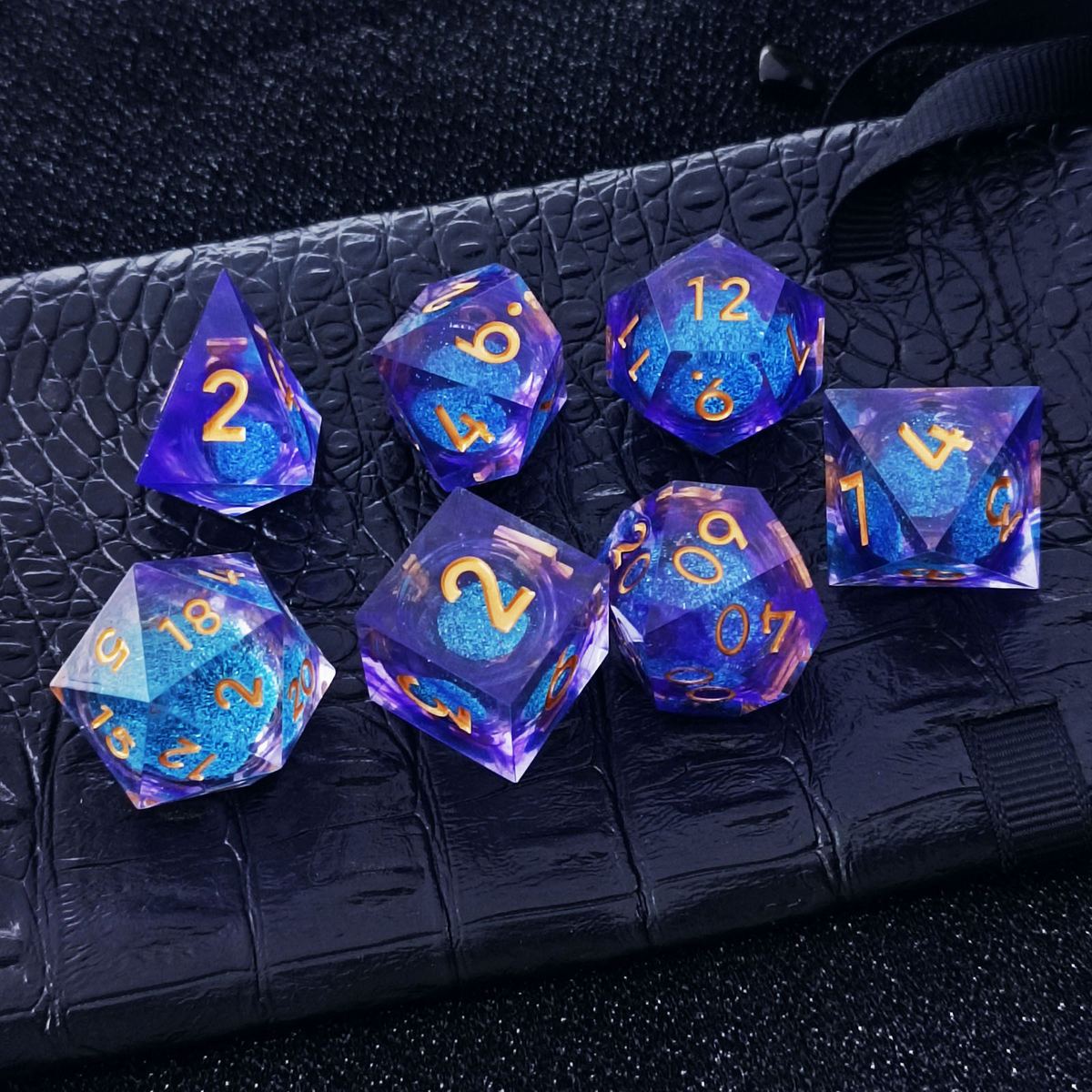 Prism Foil Sharp-Edge Resin Dice Set detail 5